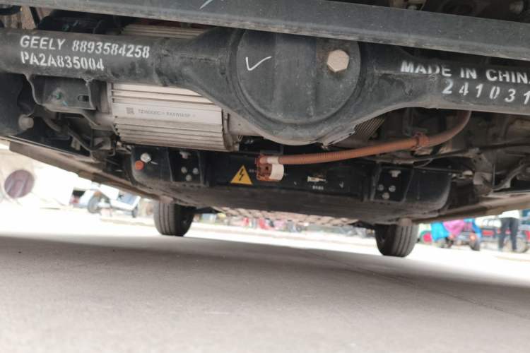 Used Geely Galaxy Panda 2024 Panda Mini 200km Endurance Bear Chassis Rear