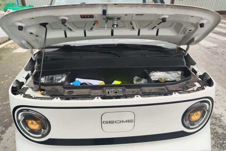 Used Geely Galaxy Panda 2024 200km Panda Kart Engine Bay