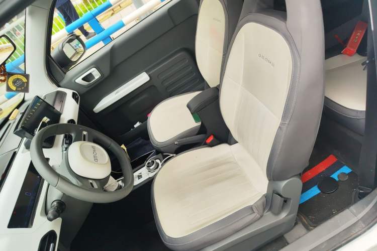 Used Geely Galaxy Panda 2024 200km Panda Kart Left Front Seat