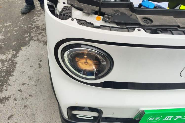 Used Geely Galaxy Panda 2024 200km Panda Kart Right Front Headlight