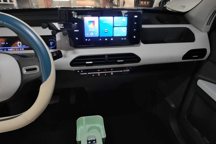 Used Geely Galaxy Panda 2024 200km Panda Kart Audio And AC Panel