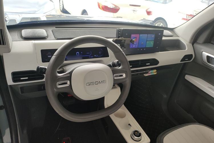 Used Geely Galaxy Panda 2024 200km Panda Kart Center Console