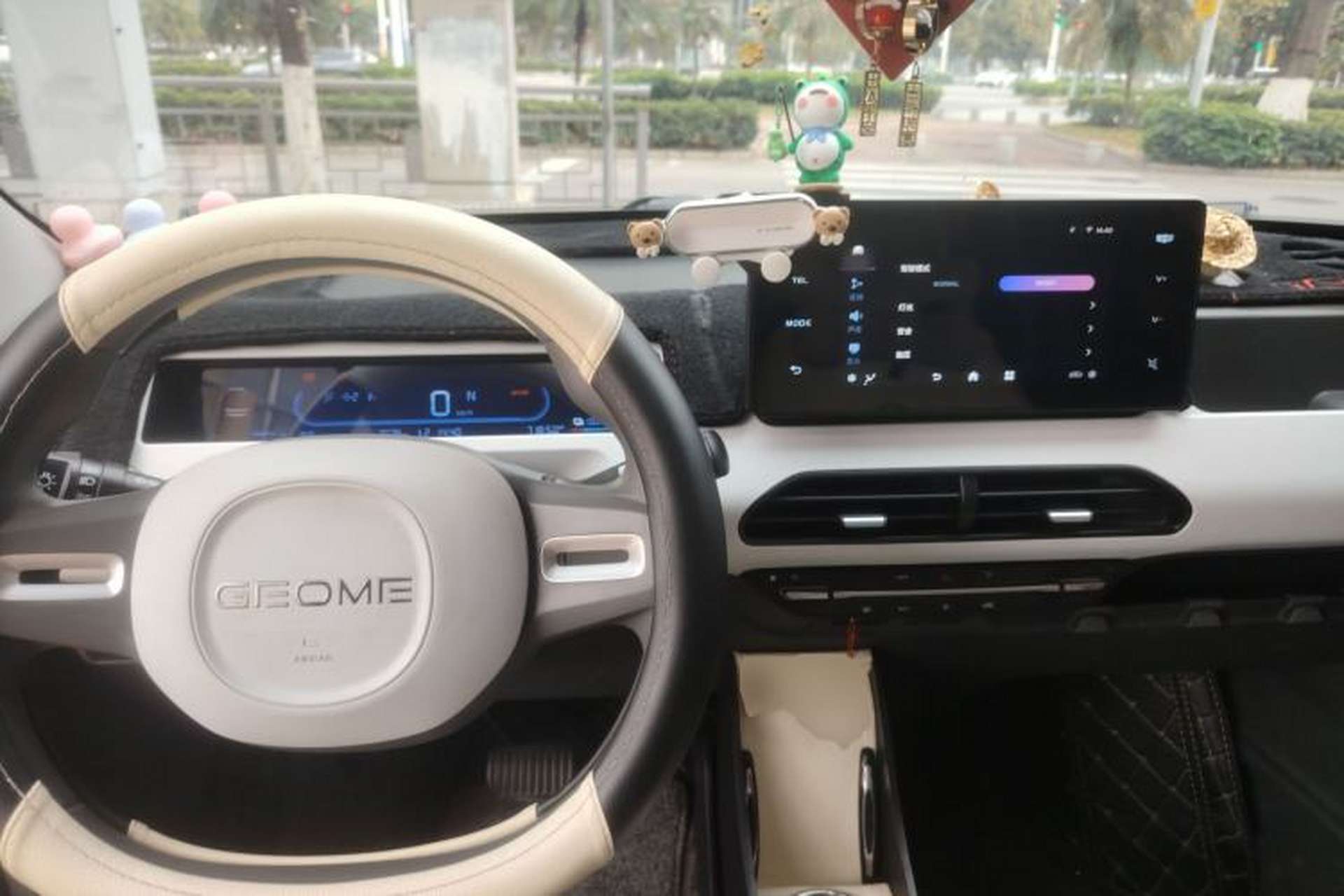 Used Geely Galaxy Panda 2024 200km Panda Kart Center Console
