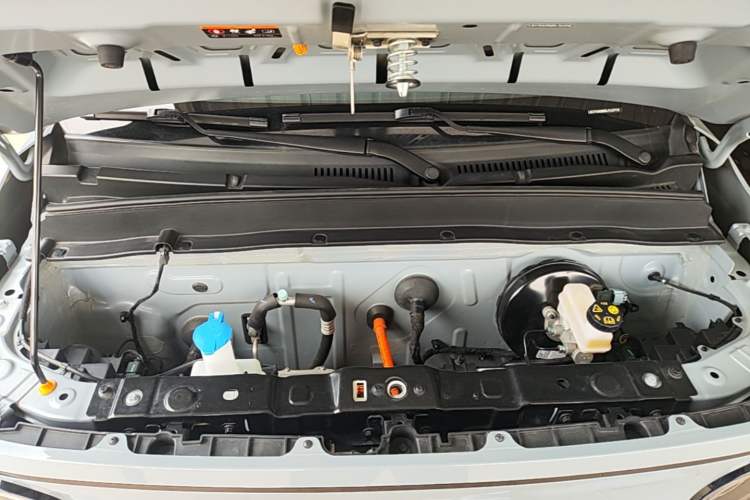 Used Geely Galaxy Panda 2024 200km Panda Kart Engine Bay