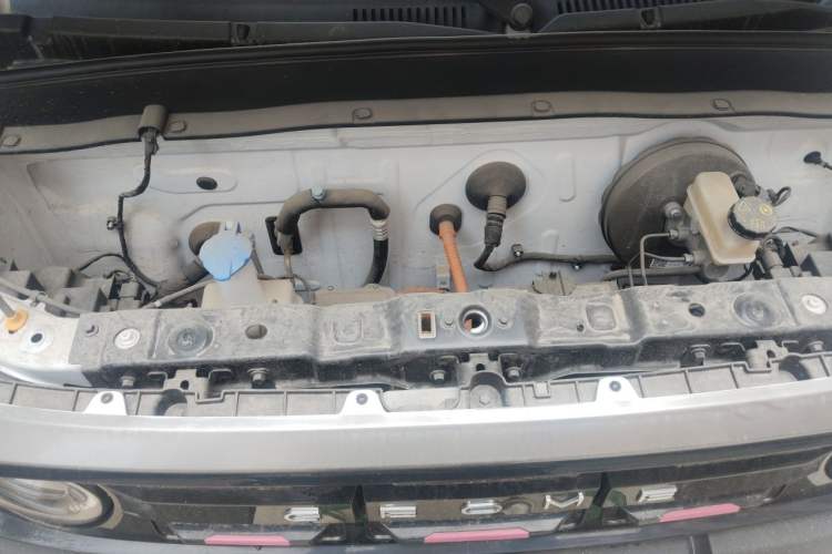 Used Geely Galaxy Panda 2024 200km Panda Rider Engine Bay