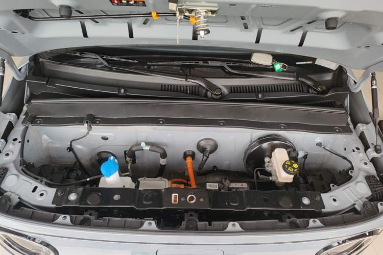Used Geely Galaxy Panda 2024 200km Panda Kart Engine Bay