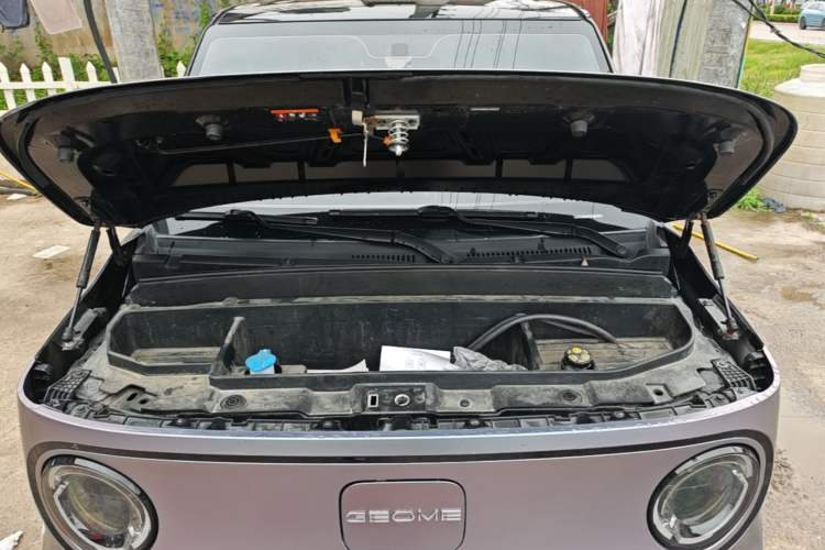 Used Geely Galaxy Panda 2024 200km Panda Kart Engine Bay