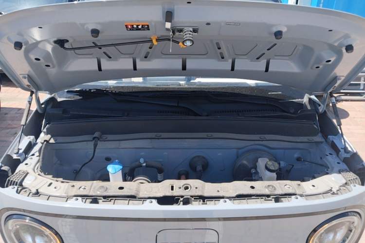 Used Geely Galaxy Panda 2024 200km Panda Kart Engine Bay