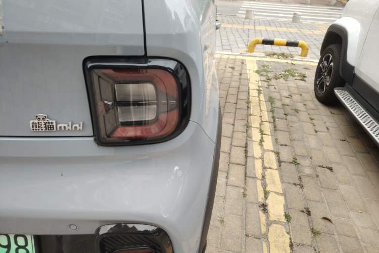 Used Geely Galaxy Panda 2024 200km Panda Kart Exterior 3