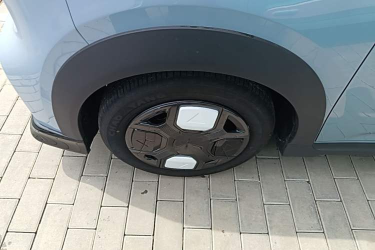 Used Geely Galaxy Panda 2024 200km Panda Kart Exterior 4