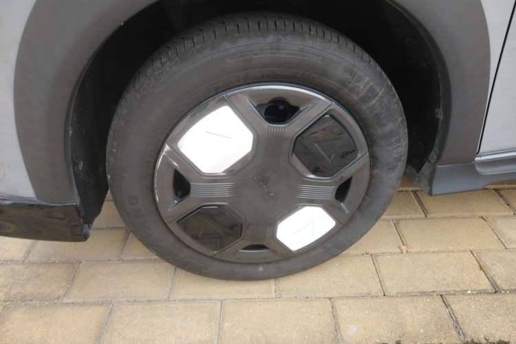 Used Geely Galaxy Panda 2024 200km Panda Kart Exterior 4