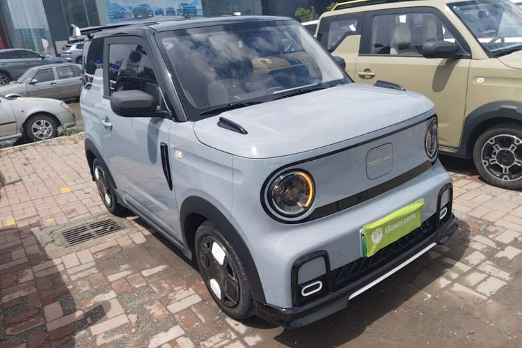 Used Geely Galaxy Panda 2024 200km Panda Kart Front Right 45 Deg
