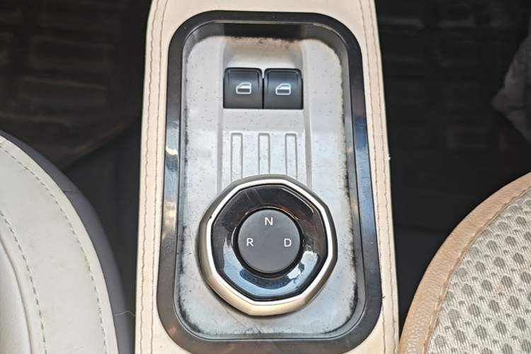 Used Geely Galaxy Panda 2024 200km Panda Rider Gear Lever