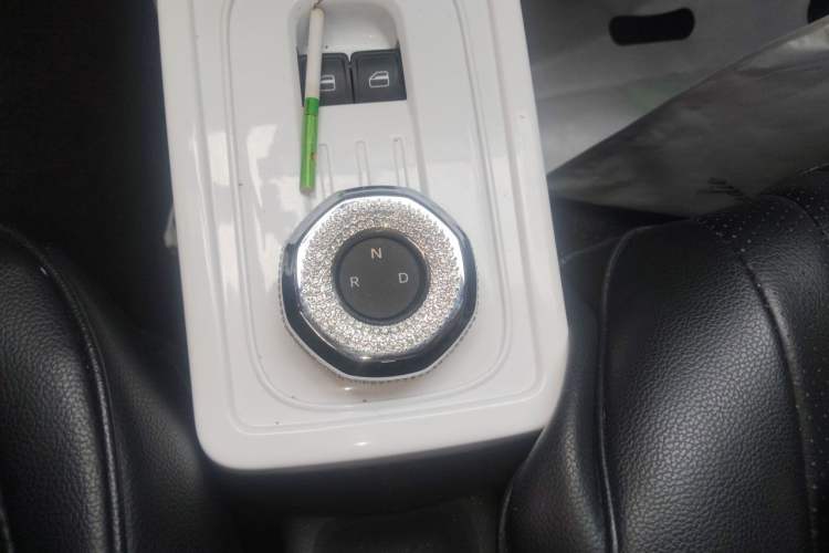 Used Geely Galaxy Panda 2024 200km Panda Rider Gear Lever
