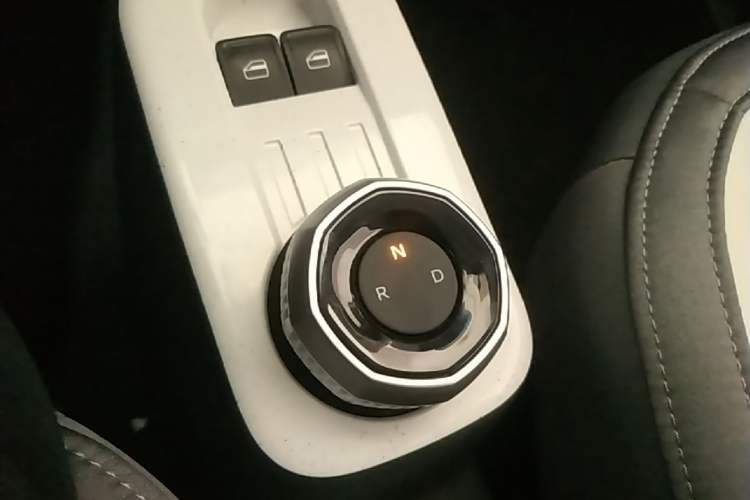 Used Geely Galaxy Panda 2024 200km Panda Kart Gear Lever