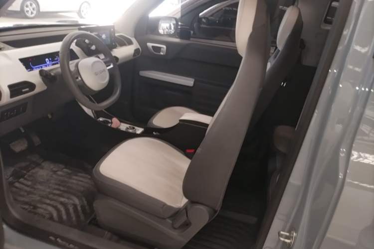 Used Geely Galaxy Panda 2024 200km Panda Kart Left Front Seat