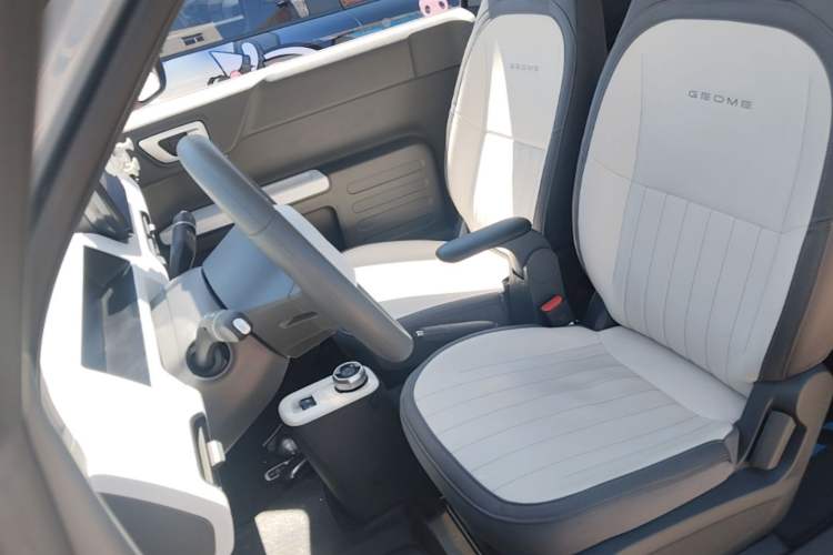 Used Geely Galaxy Panda 2024 200km Panda Kart Left Front Seat
