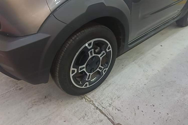 Used Geely Galaxy Panda 2024 200km Panda Rider Left Front Wheel Hub