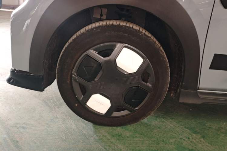 Used Geely Galaxy Panda 2024 200km Panda Kart Left Front Wheel Hub