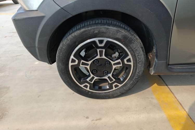 Used Geely Galaxy Panda 2024 200km Panda Rider Left Front Wheel Hub