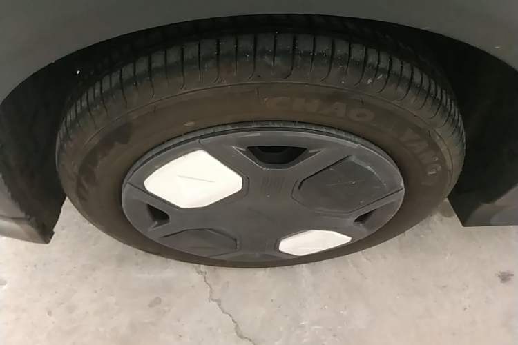 Used Geely Galaxy Panda 2024 200km Panda Kart Left Front Wheel Hub
