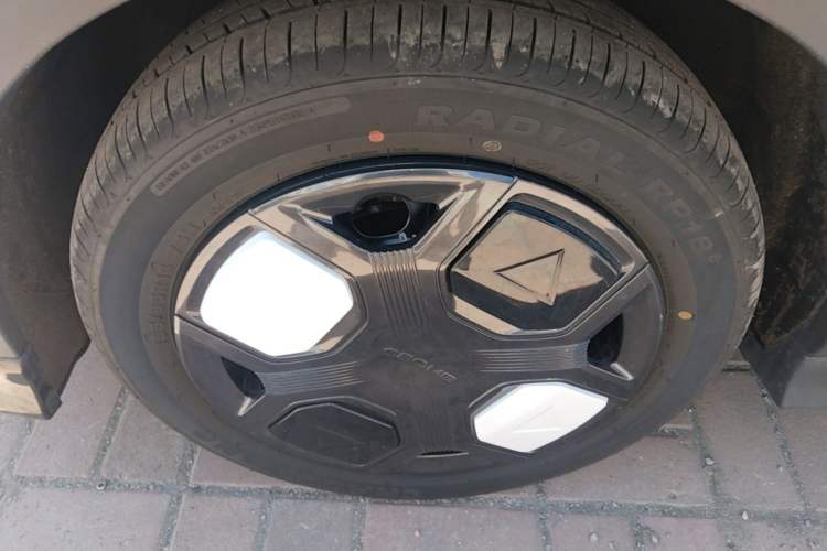 Used Geely Galaxy Panda 2024 200km Panda Kart Left Front Wheel Hub