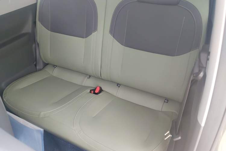 Used Geely Galaxy Panda 2024 200km Panda Rider Left Rear Seat