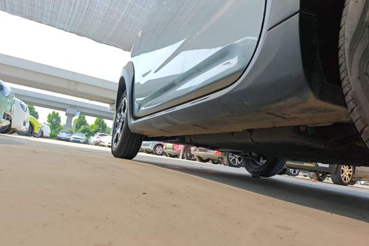 Used Geely Galaxy Panda 2024 200km Panda Rider Left Side Sill