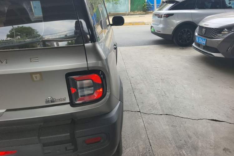 Used Geely Galaxy Panda 2024 200km Panda Rider Right Rear Taillight