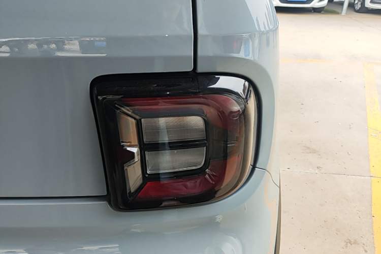 Used Geely Galaxy Panda 2024 200km Panda Kart Right Rear Taillight