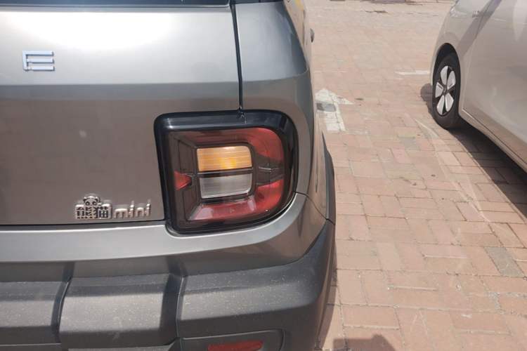 Used Geely Galaxy Panda 2024 200km Panda Rider Right Rear Taillight