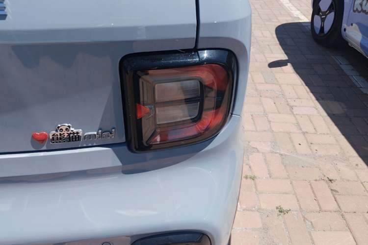 Used Geely Galaxy Panda 2024 200km Panda Kart Right Rear Taillight