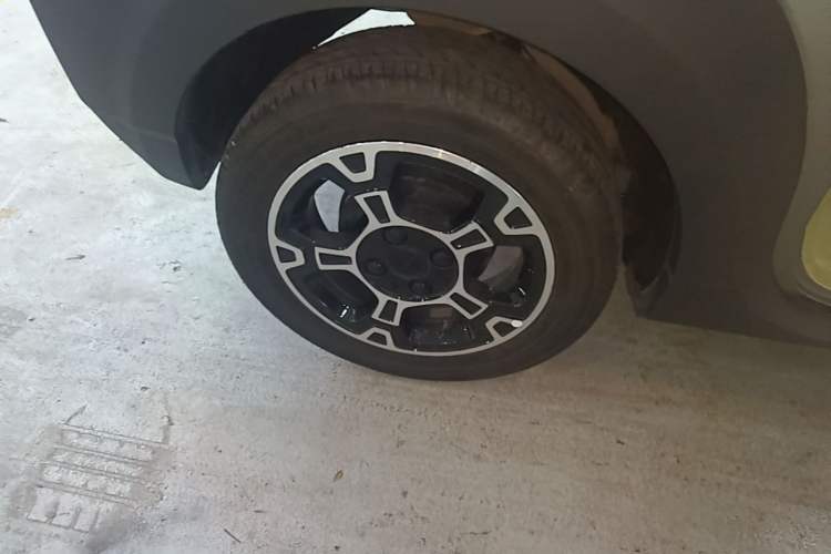 Used Geely Galaxy Panda 2024 200km Panda Rider Right Rear Wheel Hub