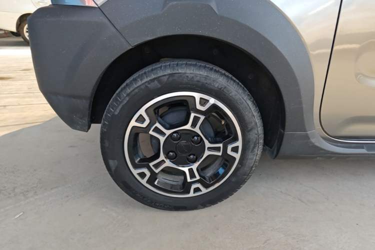 Used Geely Galaxy Panda 2024 200km Panda Rider Right Rear Wheel Hub