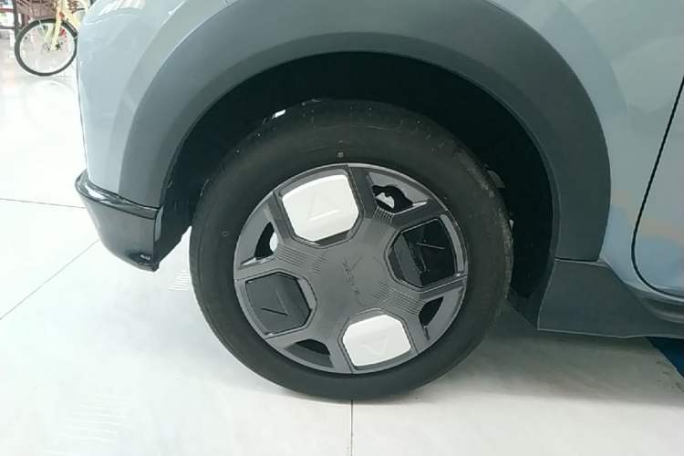 Used Geely Galaxy Panda 2024 200km Panda Kart Right Rear Wheel Hub