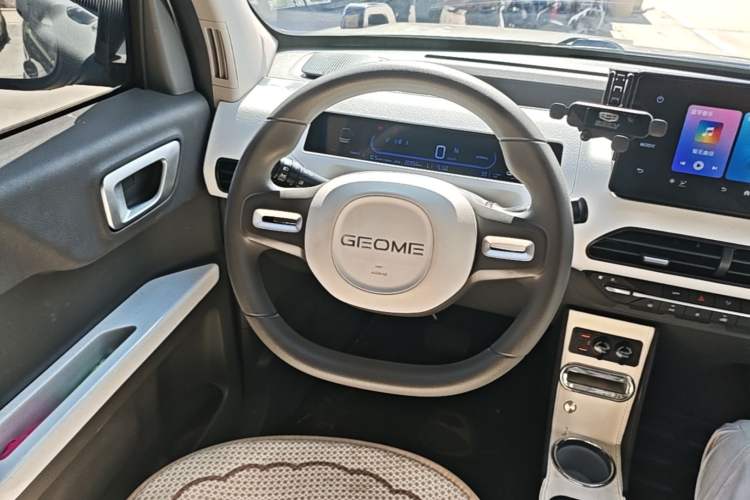 Used Geely Galaxy Panda 2024 200km Panda Rider Steering Wheel