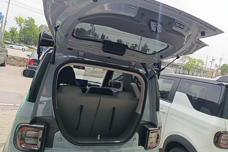 Used Geely Galaxy Panda 2024 200km Panda Kart Trunk