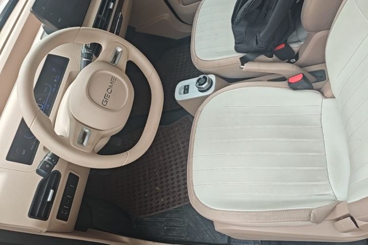 Used Geely Galaxy Panda 2024 Panda Mini 200km Endurance Bear Driver Seat