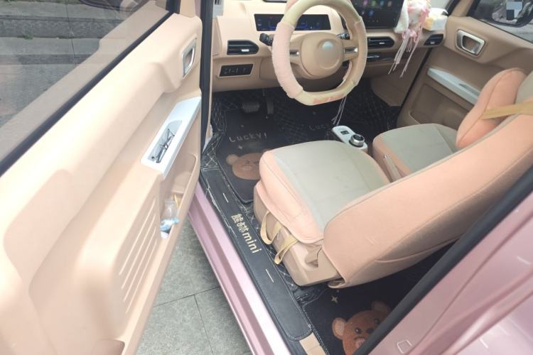 Used Geely Galaxy Panda 2024 Panda Mini 200km Endurance Bear Driver Seat