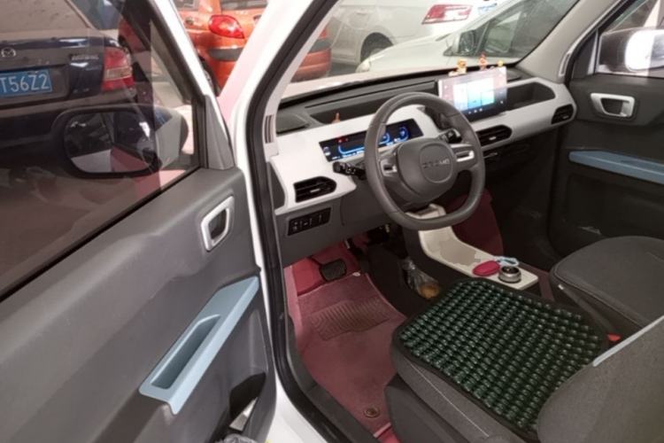 Used Geely Galaxy Panda 2024 Panda Mini 200km Endurance Bear Driver Seat