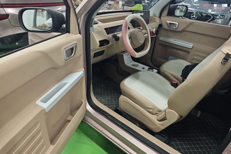 Used Geely Galaxy Panda 2024 Panda Mini 200km Endurance Bear Driver Seat