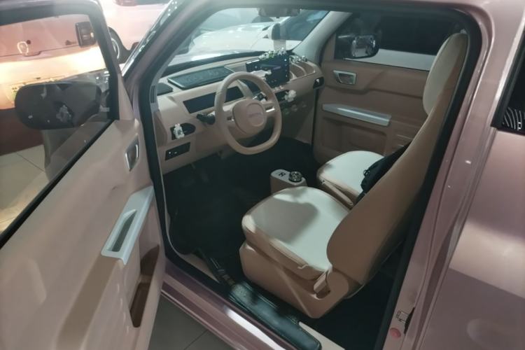 Used Geely Galaxy Panda 2024 Panda Mini 200km Endurance Bear Driver Seat