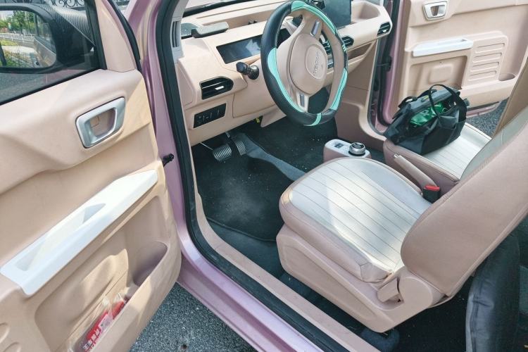 Used Geely Galaxy Panda 2024 Panda Mini 200km Endurance Bear Driver Seat