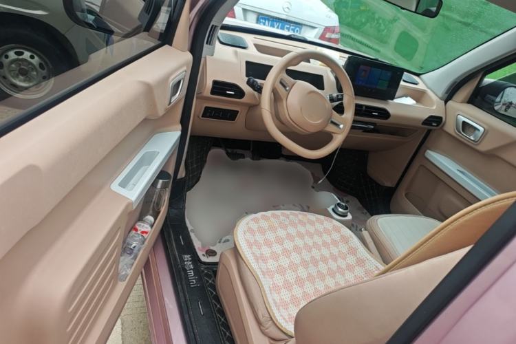 Used Geely Galaxy Panda 2024 Panda Mini 200km Endurance Bear Driver Seat