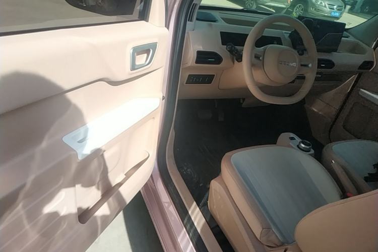 Used Geely Galaxy Panda 2024 Panda Mini 200km Endurance Bear Driver Seat