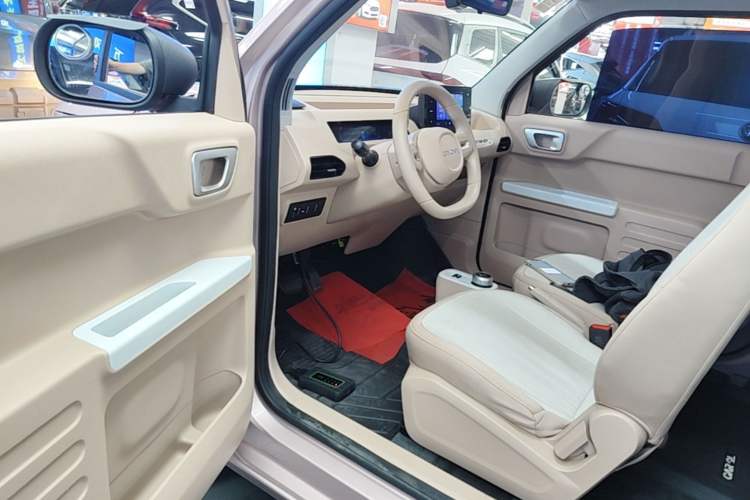 Used Geely Galaxy Panda 2024 Panda Mini 200km Longteng PRO Edition Driver Seat