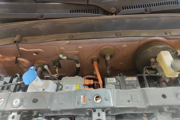 Used Geely Galaxy Panda 2024 Panda Mini 200km Endurance Bear Engine Bay