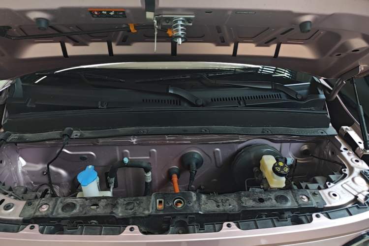 Used Geely Galaxy Panda 2024 Panda Mini 200km Endurance Bear Engine Bay
