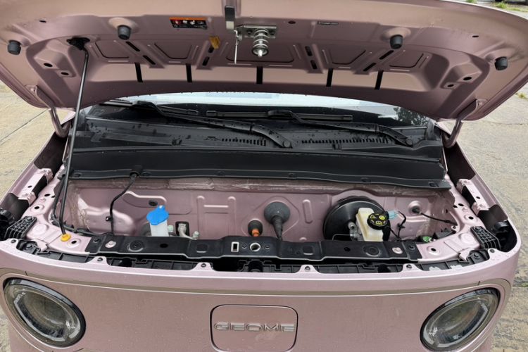 Used Geely Galaxy Panda 2024 Panda Mini 200km Dragon Edition Engine Bay