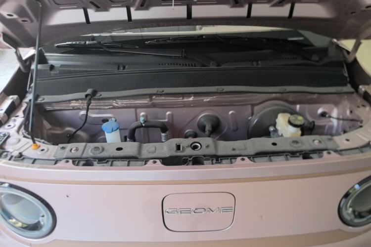 Used Geely Galaxy Panda 2024 Panda Mini 200km Endurance Bear Engine Bay